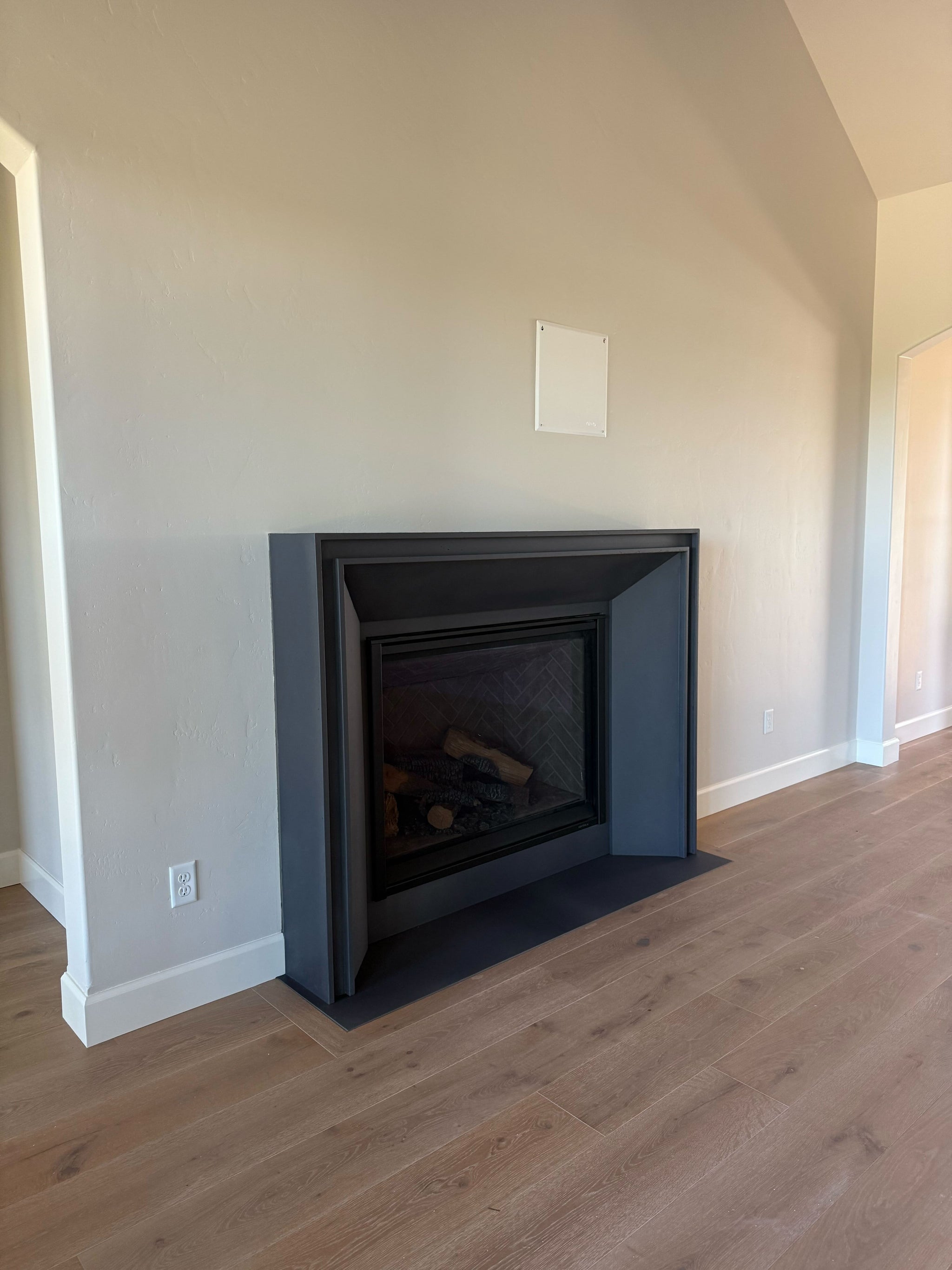 Lucca Cast Limestone Surround