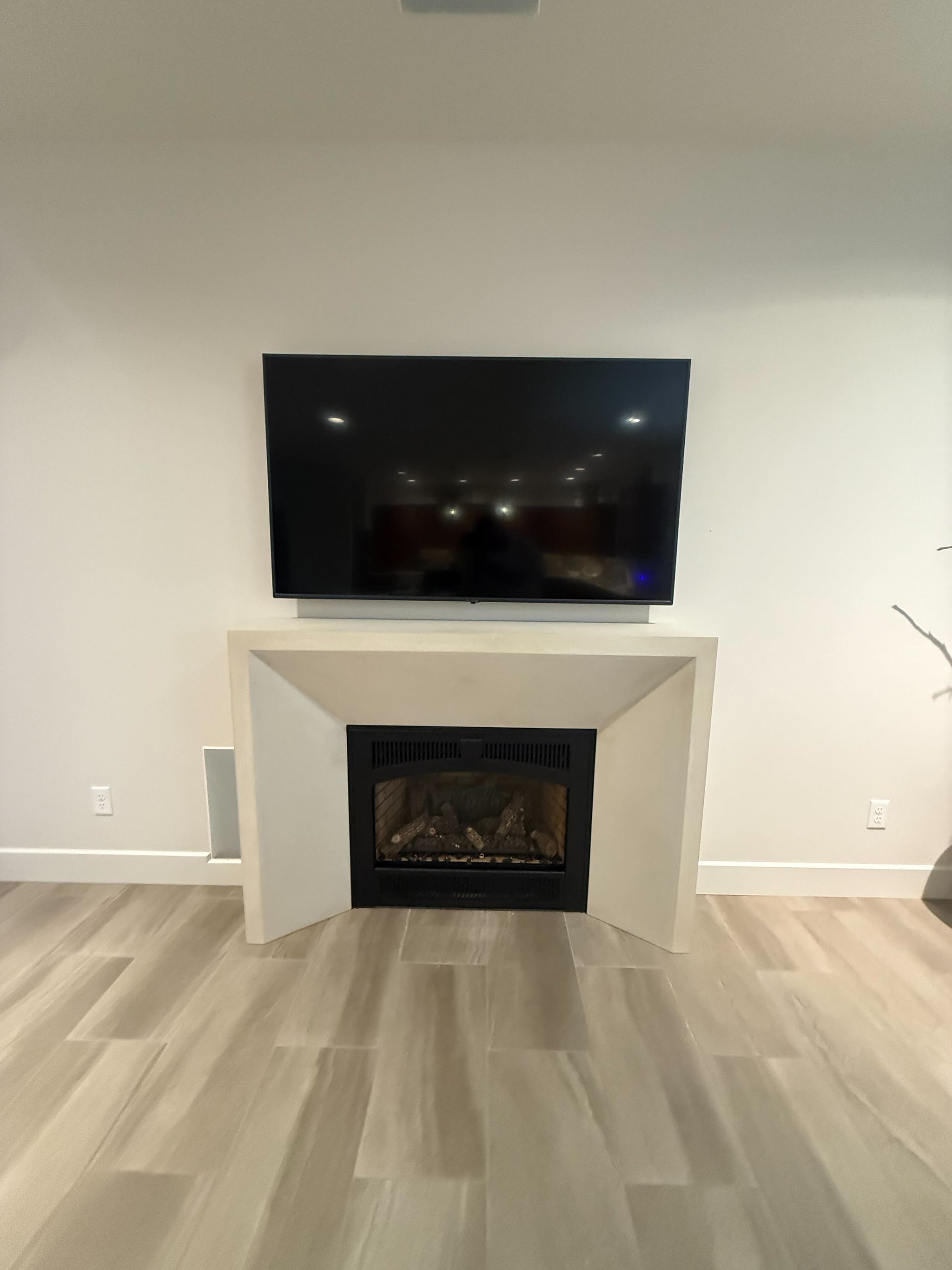 Vienna Cast Limestone Surround
